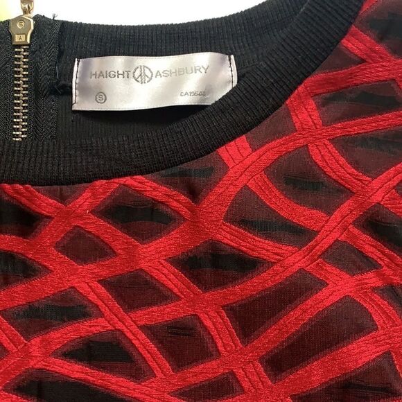 🌺HAIGHT & Ashbury Cropped Top🌺 - Picture 2 of 9